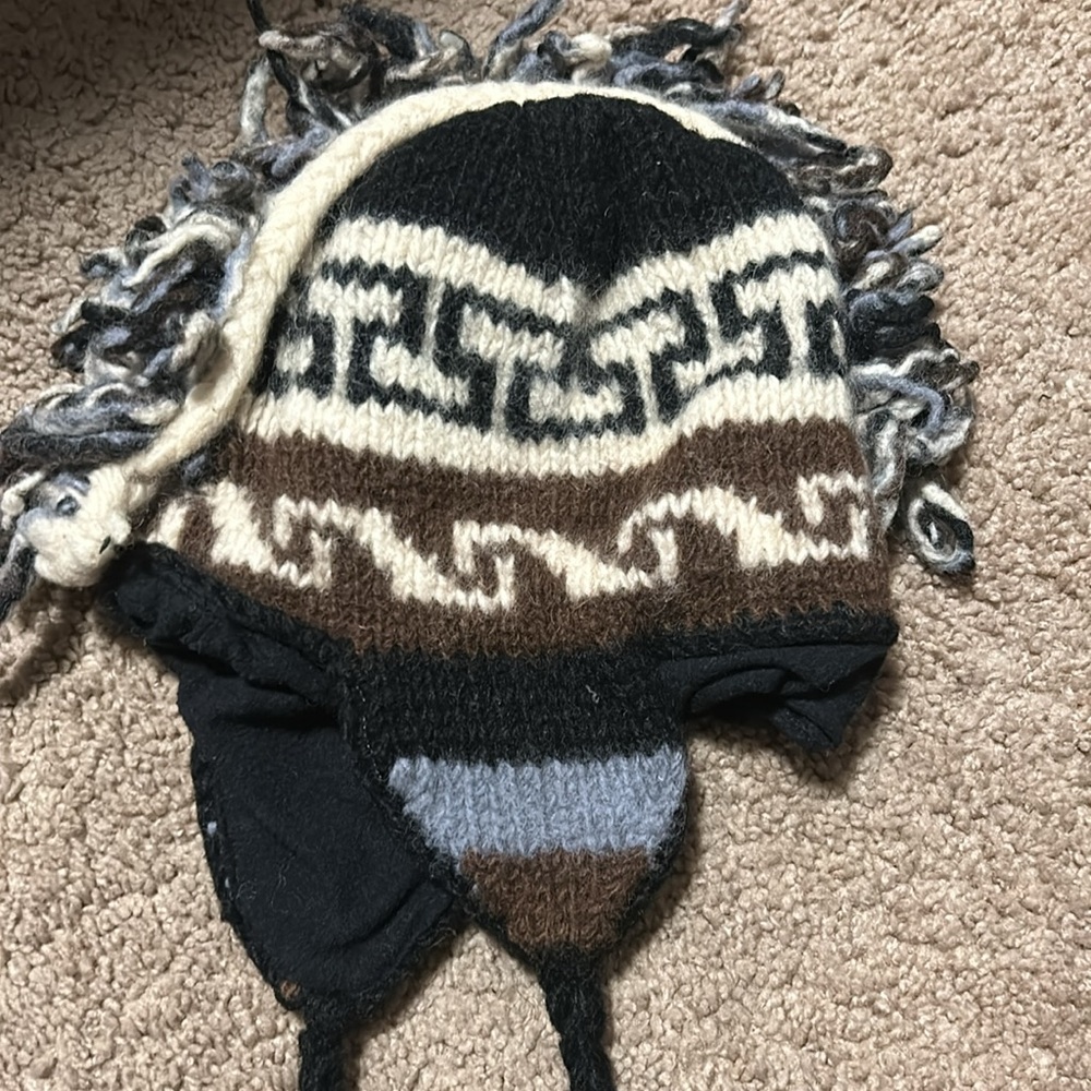 Winter hat. - Picture 2 of 2